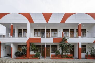 Отель Wisma Fisio By Oyo Rooms