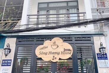 پانسیون Song Huong House