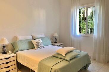 דירות לתיירים Casa Tubau