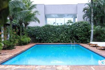 پانسیون Canto Das Laranjeiras Beach Club Guaiuba