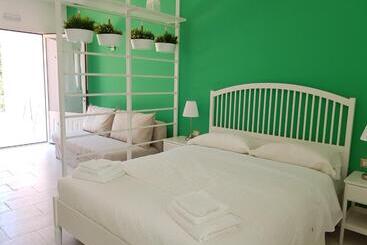 Дом Resort Villa Isola B&b