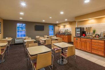 هتل Pine Bush Suites Albany University