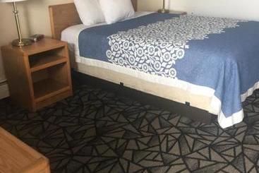 فندق Tomahawk Motor Lodge