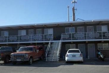 هتل Tomahawk Motor Lodge