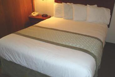 Townhouse Extended Stay Hotel Downtown