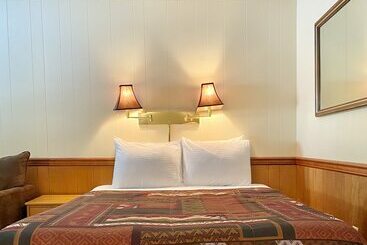 فندق Trail Lake Lodge