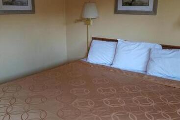 ホテル Travelodge By Wyndham Wenatchee