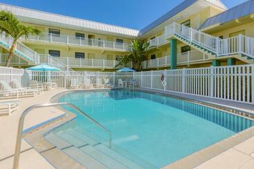 Tuckaway Shores Resort