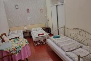 膳宿费 Penzion A Víno