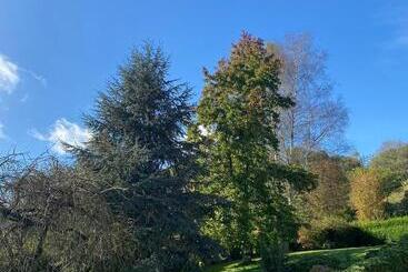 تختخواب و صبحانه A La Bergerie