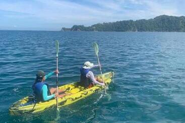 هتل آپارتمان La Sirena Playa Jaco