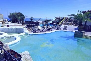 아파트호텔 1 St Line Izvora Hotel Golden Sands