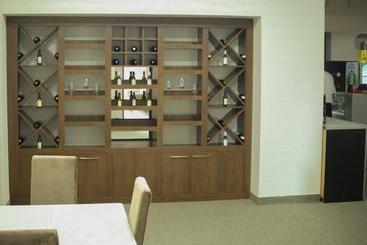 تختخواب و صبحانه Luxa Apartmani
