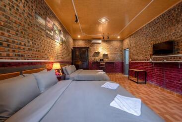 تختخواب و صبحانه Catba Spring Homestay