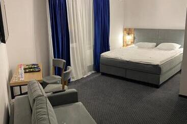 هتل Grofa Apartments