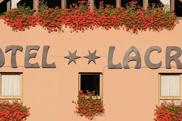 ホテル Lacreu