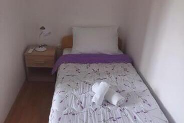 پانسیون Guest House Janja Ostojic