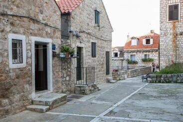 بنسيون Holiday Home Kazerma