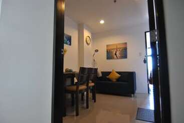 آپارتمانهای توریستها The Uptown Place