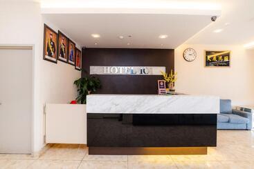 בית מלון כפרי 101 Ulu Tiram