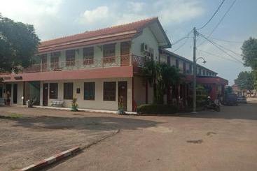 هتل Oyo 3277 Inayah Pkpri