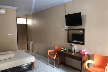 هتل Oyo 3277 Inayah Pkpri
