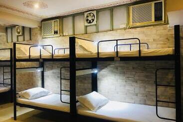 Отель Tuk Tuk Backpackers Near Railway Station Jaipur