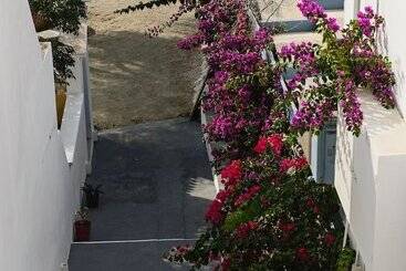 Perigiali Rooms & Apartments Folegandros