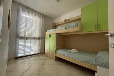 מלון דירות Pisa Beach Park