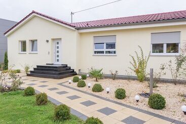 דירות לתיירים Gorgeous Apartment In Markdorf With Swimming Pool