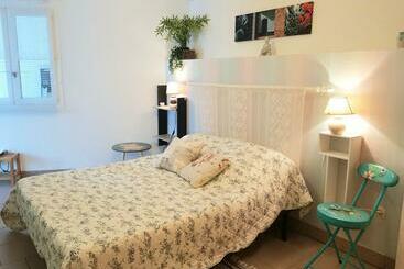 游客公寓 Maisonnette La Chaleureuse