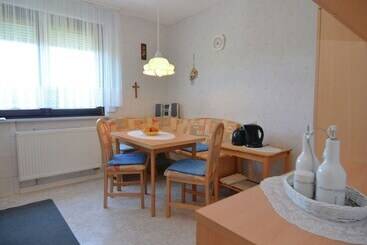 관광객 아파트 Quaint Apartment In Großalmerode Near Forest