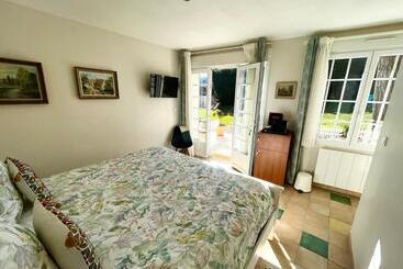 Sans Souci Bed And Breakfast Luxe Heated Pool And Restaurant