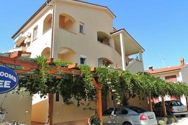 Apartments Mijic