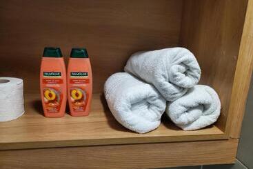 تختخواب و صبحانه Kgt House