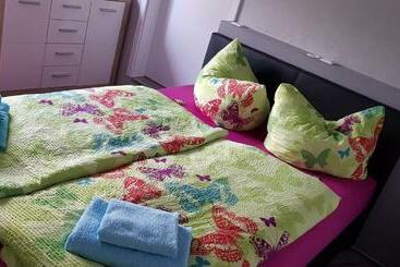 ベッドアンドブレックファースト Pension Zwo16