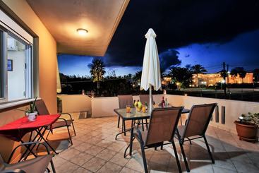 شقق خاصة سياحية Gianna S House