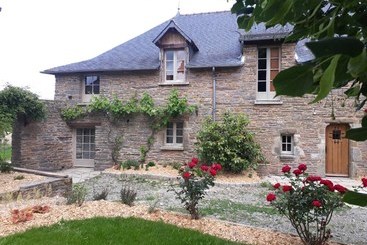 コテージ Le Manoir De La Perdrilais