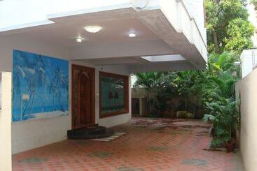 פנסיון Lloyds Serviced Apartments,krishna Street,t Nagar