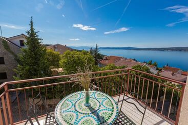 Жильё для туристов Apartment Zrinko