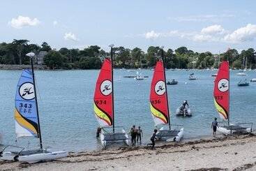 هتل Camping De La Plage Bénodet   400 Mètres De La Plage