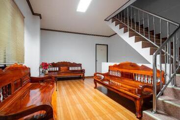 هتل Oyo 836 Pk Residence