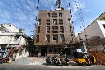 Отель Sri Raghavendra Inn