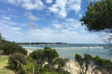 شقق خاصة سياحية Ocean Sounds Studio: Quiet And Beach