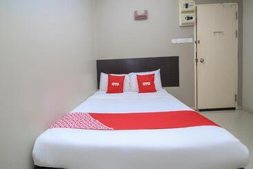 هتل Nice Stay Three Six Five Services