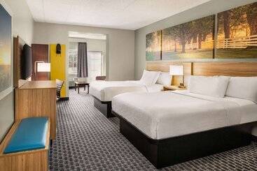 ホテル Days Inn & Suites By Wyndham Lancaster Amish Country