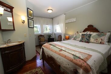 호텔 Kelley & Young Wine Garden Inn