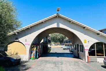 هتل Rodeway Inn Lemon Grove San Diego East