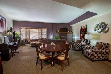 Отель The Vintage