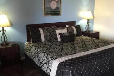 هتل Village Inn Salina